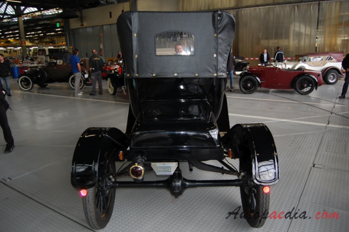 Ford Model T 1908-1927 (1914 Doctor Coupé), rear view