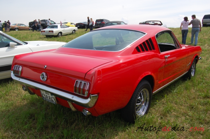 Ford Mustang 1st generation 1964-1973 (1965 289 cu in Fastback), right rear view