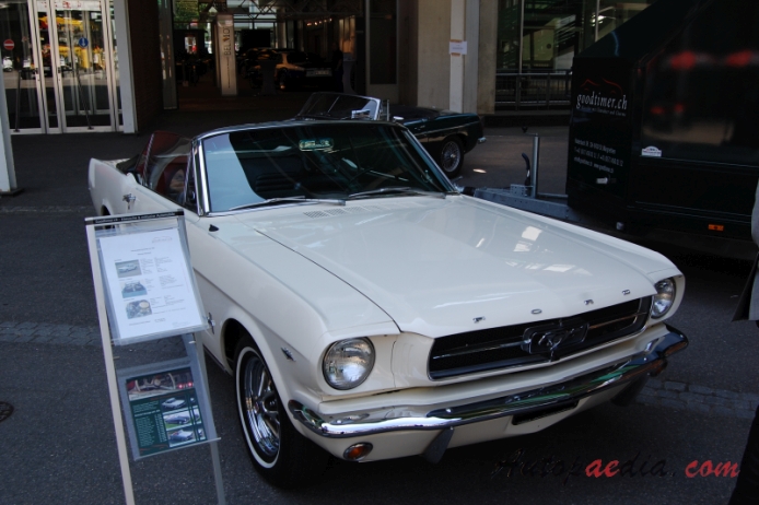 Ford Mustang 1st generation 1964-1973 (1965 Convertible), right front view