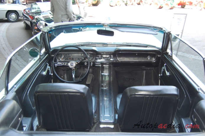 Ford Mustang 1st generation 1964-1973 (1965 Convertible), interior