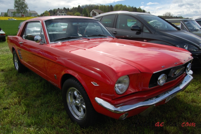 Ford Mustang 1st generation 1964-1973 (1966 Hardtop 289 cu in GT), right front view