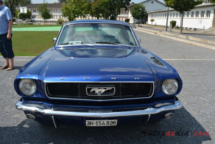 Ford Mustang 1st generation 1964-1973 (1966 V8 4.7L 2+2 Fastback), front view