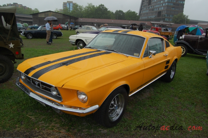 Ford Mustang 1st generation 1964-1973 (1967 Fastback GT), left front view
