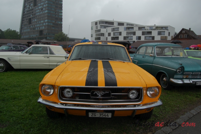 Ford Mustang 1. generacja 1964-1973 (1967 Fastback GT), przód