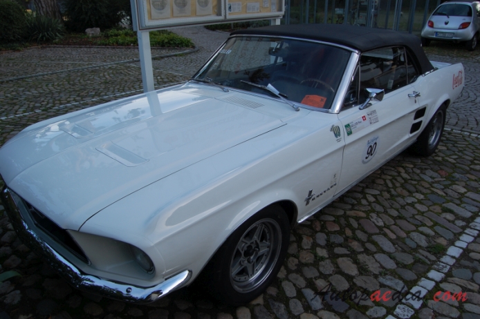 Ford Mustang 1st generation 1964-1973 (1967 convertible 2d), right front view
