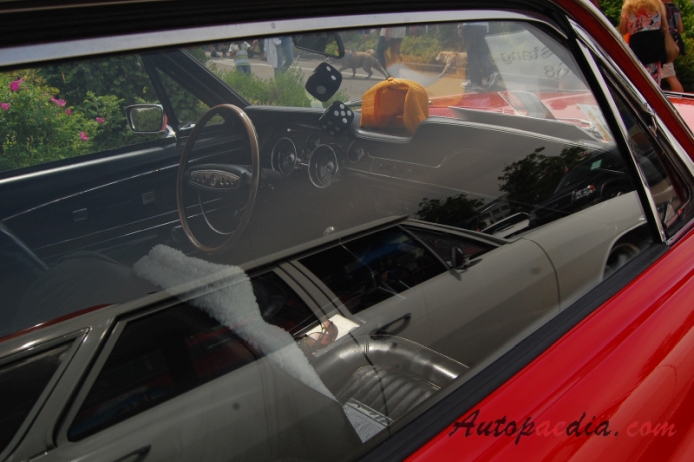 Ford Mustang 1. generacja 1964-1973 (1968 hardtop), wnętrze