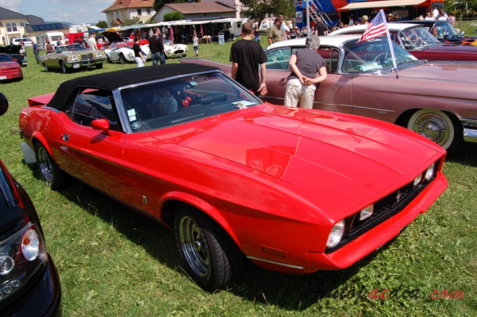 Ford Mustang 1st generation 1964-1973 (1972 T5 Convertible), right front view