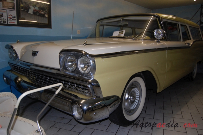 Ford Ranch Wagon 1. generacja 1952-1962 (1959 estate 3d), prawy przód