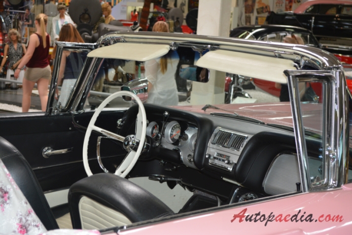 Ford Thunderbird 2. generacja 1958-1960 (1958 kabriolet 2d), wnętrze