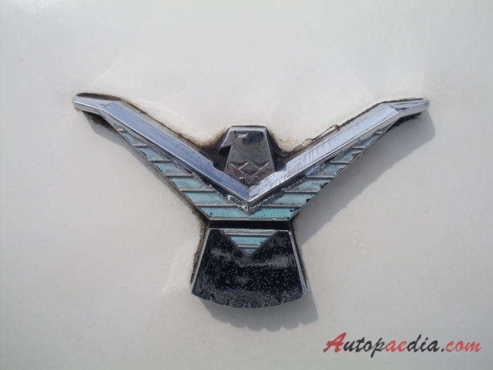 Ford Thunderbird 2. generacja 1958-1960 (1958 hardtop Coupé 2d), emblemat tył 