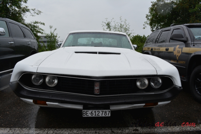 Ford Torino 1968-1976 (1970 Brougham fastback), front view