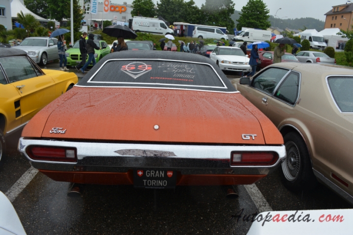 Ford Torino 1968-1976 (1972 V8 351cui Gran Torino sedan 4d), tył