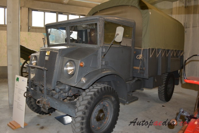 Ford Canadian Military Pattern truck (CMP) 1940-1945 (1944), left front view