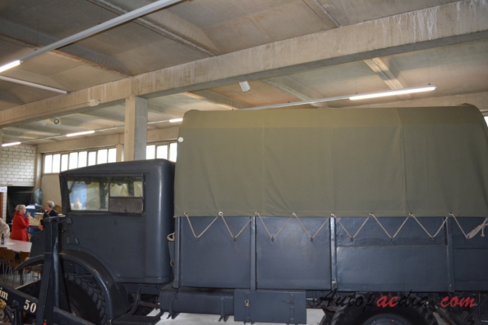Ford Canadian Military Pattern truck (CMP) 1940-1945 (1944), left side view