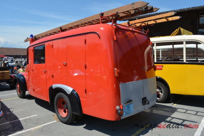 Ford truck 1947 (fire engine),  left rear view