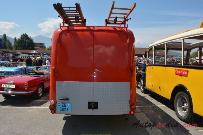 Ford truck 1947 (fire engine), rear view