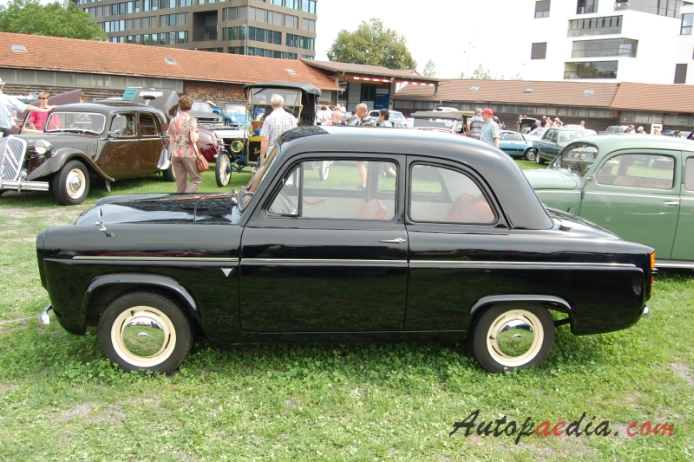 Ford Anglia 3. generacja 1953-1959 (100E saloon 2d), lewy bok
