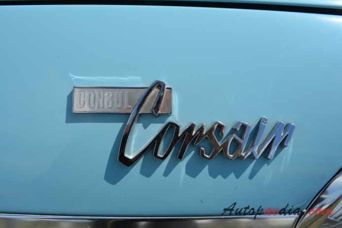 Ford Corsair 1964-1970 (1964 Consul Corsair 1500GT saloon 2d), front emblem  