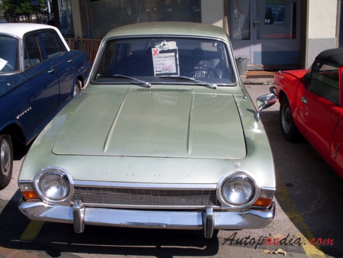 Ford Corsair 1964-1970 (1966 2000GT), front view