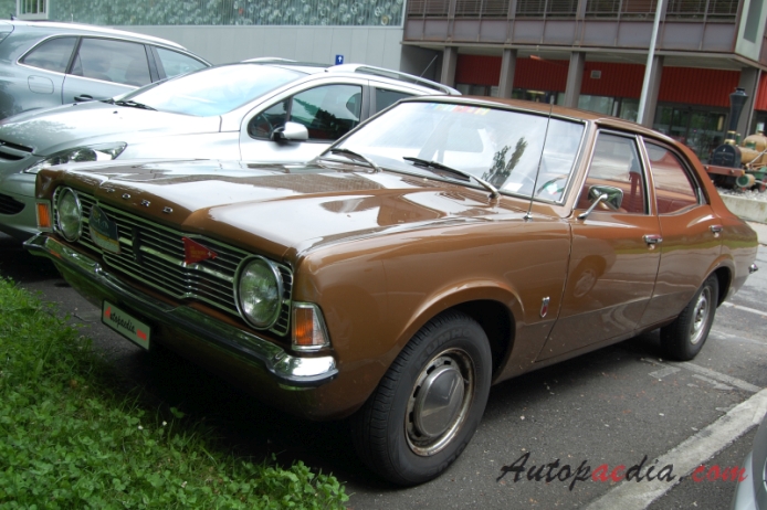 Ford Cortina Mk III 1970-1976 (1970-1973 L 1600 sedan 4d), lewy przód