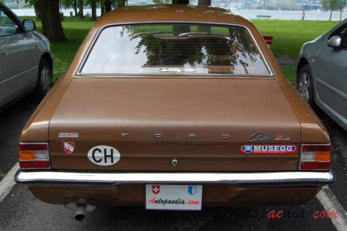Ford Cortina Mk III 1970-1976 (1970-1973 L 1600 sedan 4d), rear view