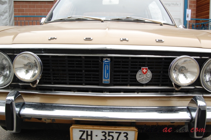 Ford Cortina Mk II 1966-1970 (1970 1600E sedan 2d), front emblem  