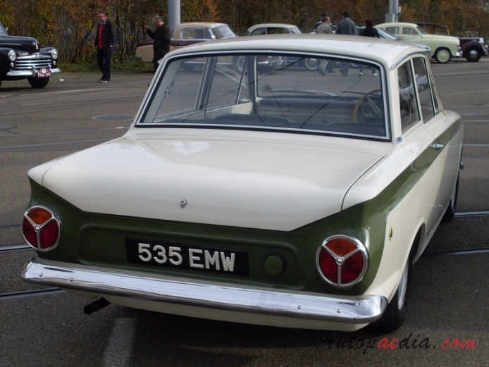 Ford Cortina Mk I 1962-1966 (1962-1964 Mk Ia Lotus Cortina sedan 2d), right rear view