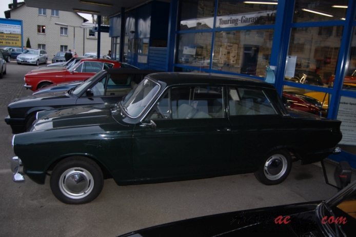 Ford Cortina Mk I 1962-1966 (1964 Mk Ia Consul Cortina sedan 4d), lewy bok
