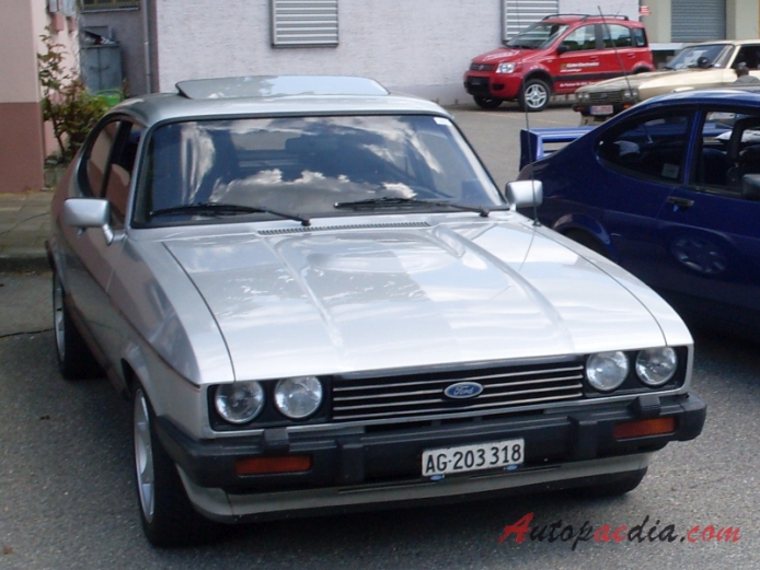 Ford Capri Mk III 1978-1986 (1981-1984 Ford Capri 2.8 Injection hatchback 3d), front view