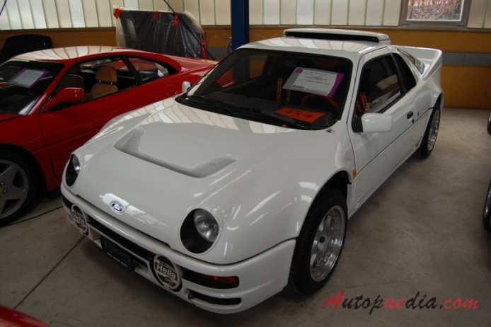 Ford RS200 1984-1986 (1986 Evo Group B), right front view