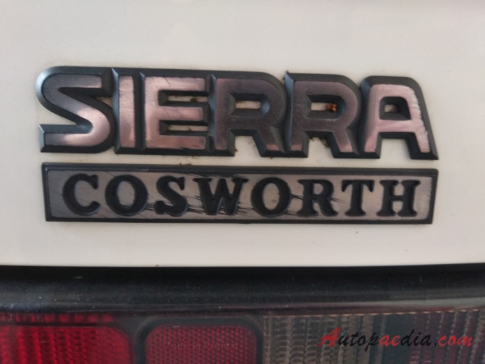 Ford Sierra Mk II 1987-1993 (1990-1992 Ford Sierra Cosworth 4x4 sedan 4d), emblemat tył 