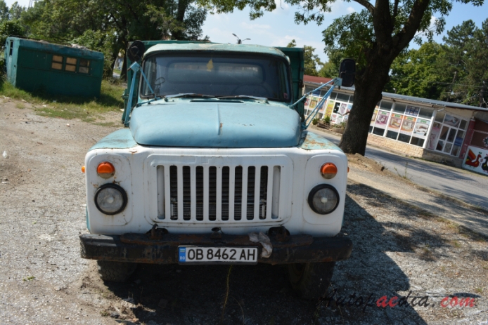 GAZ 52/GAZ 53 1961-1993 (dump truck), front view