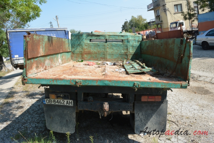 GAZ 52/GAZ 53 1961-1993 (dump truck), rear view