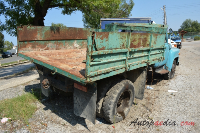 GAZ 52/GAZ 53 1961-1993 (dump truck), right rear view