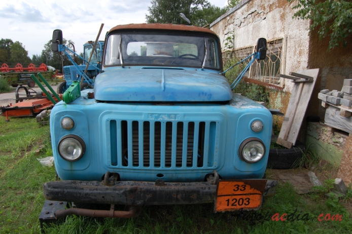 GAZ 52/GAZ 53 1961-1993 (cysterna 2d), przód