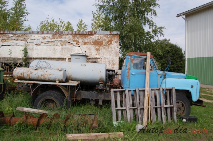 GAZ 52/GAZ 53 1961-1993 (cysterna 2d), prawy bok