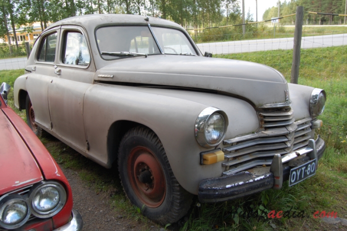 GAZ M-20 Pobeda 1946-1958 (fastback 4d), right front view