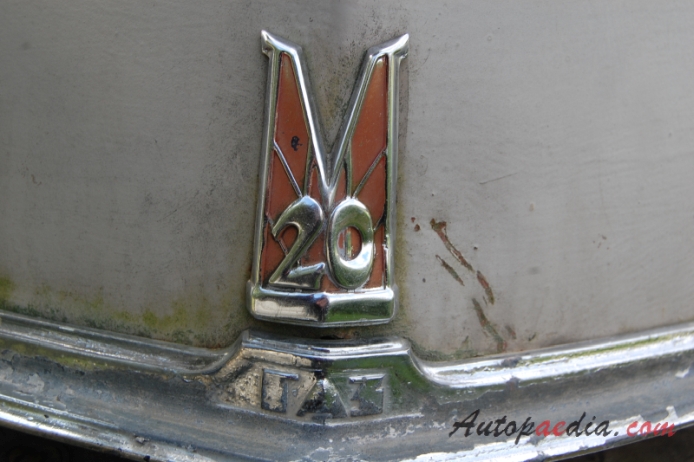 GAZ M-20 Pobeda 1946-1958 (fastback 4d), front emblem  
