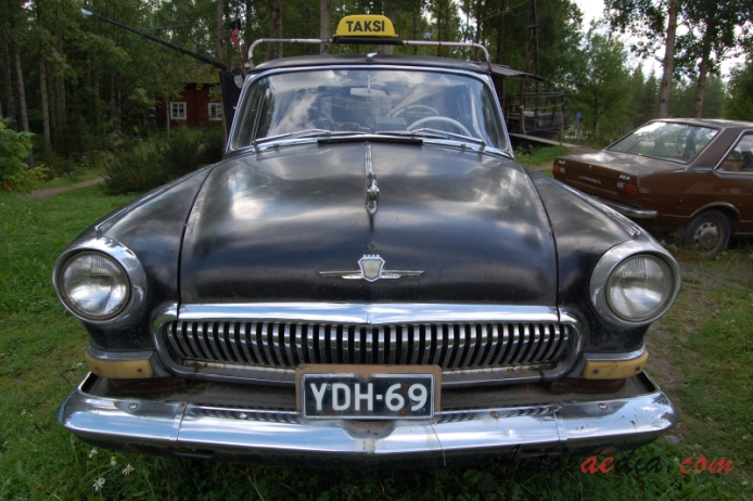 GAZ M-21 Volga 3rd series 1962-1970 (sedan 4d), front view