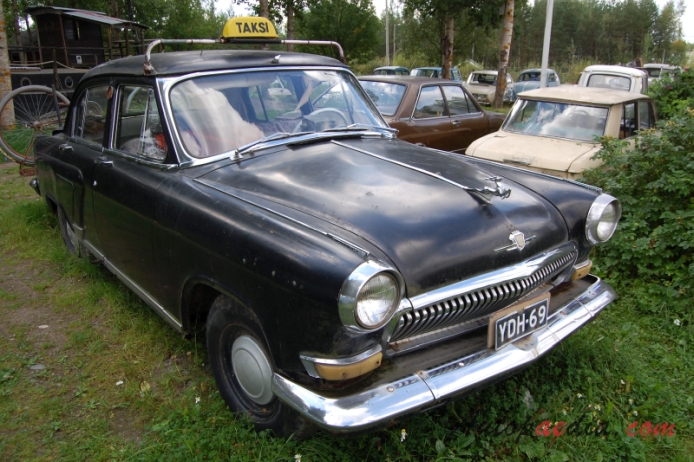 GAZ M-21 Volga 3rd series 1962-1970 (sedan 4d), right front view