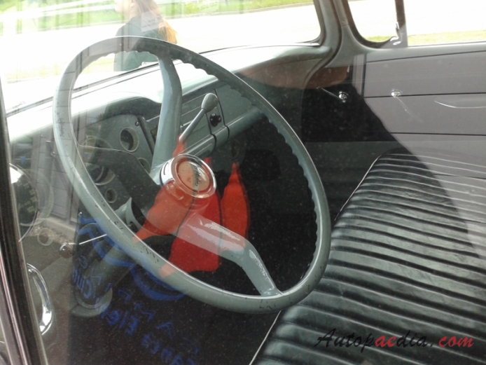 GMC Blue Chip Series 1955-1959 (1957 100 pickup 2d), interior