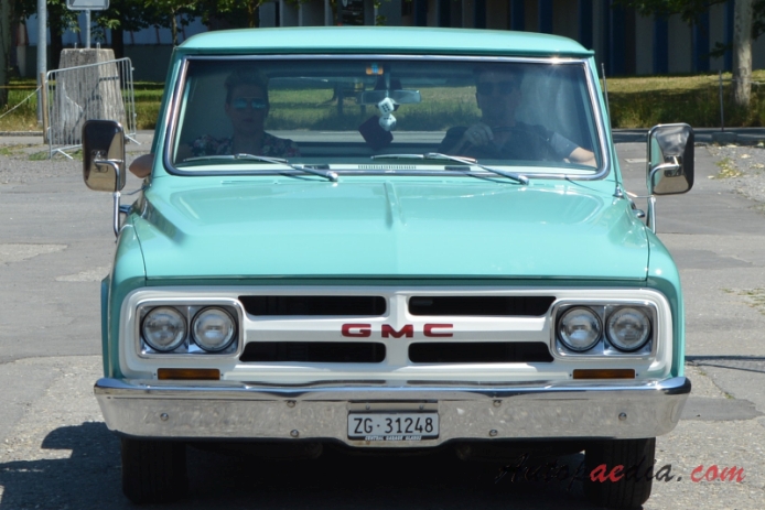 GMC C-K Series 2nd generation 1967-1972 (1967 Custom pickup 2d), front view