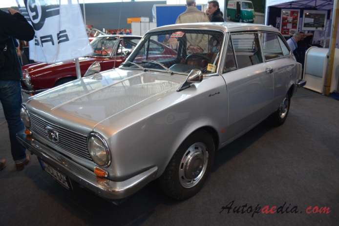 Glas 1304 1965-1967 (1966-1967 CL Combi limuzyna 3d), lewy przód