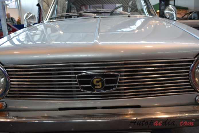Glas 1304 1965-1967 (1966-1967 CL Combi limuzyna 3d), emblemat przód 