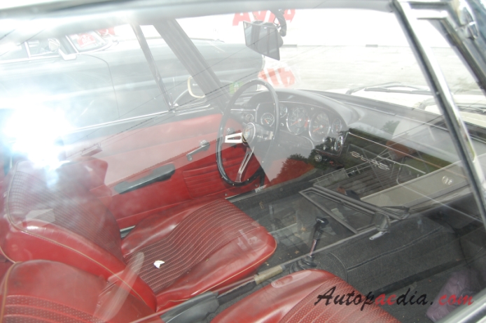 Glas GT 1964-1967 (Coupé 2d), wnętrze