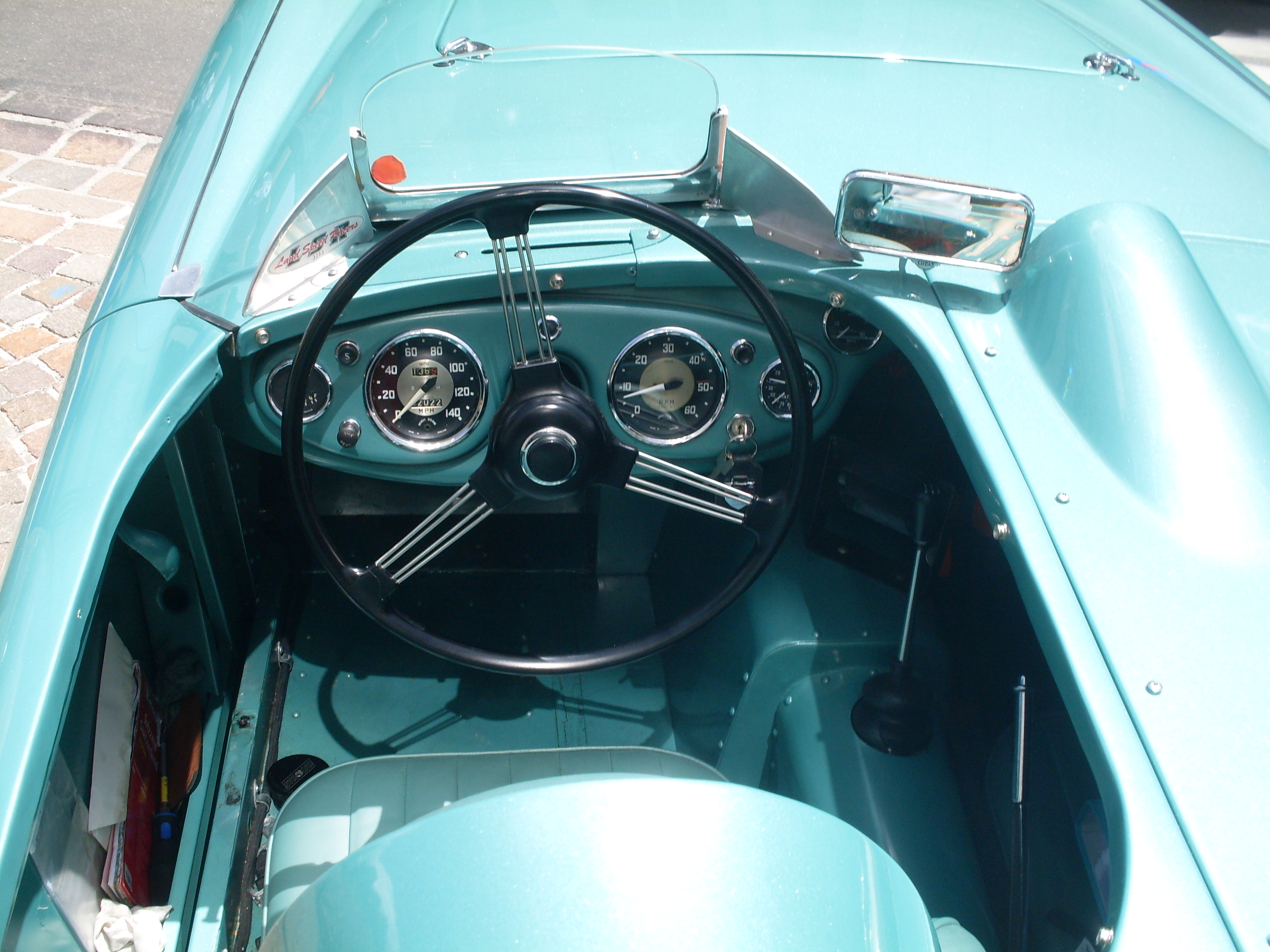 Austin-Healey 100-4 1953-1956 (1954 100S Sebring), wnętrze