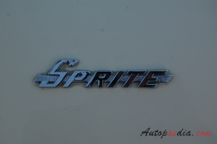Austin-Healey Sprite MkIII 1964-1966, emblemat tył 