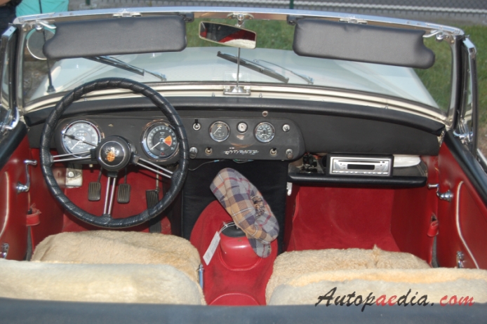 Austin-Healey Sprite MkIII 1964-1966, wnętrze