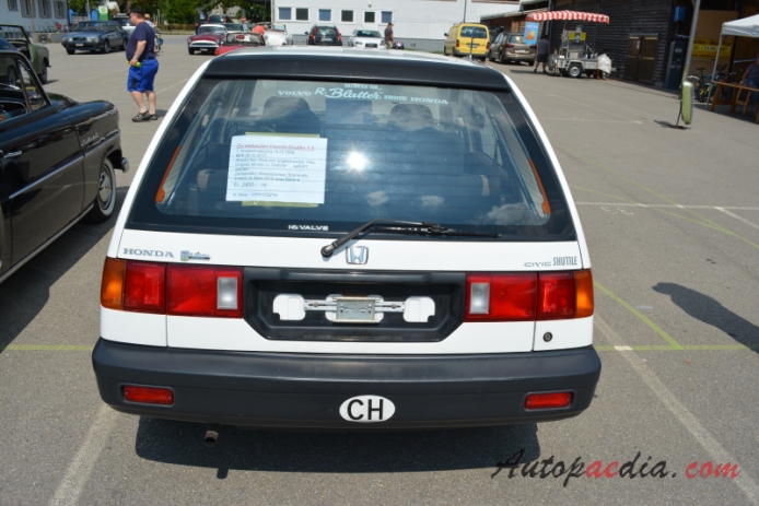 Honda Civic 4. generacja 1987-1996 (1988 Civic Shuttle station wagon 5d), tył