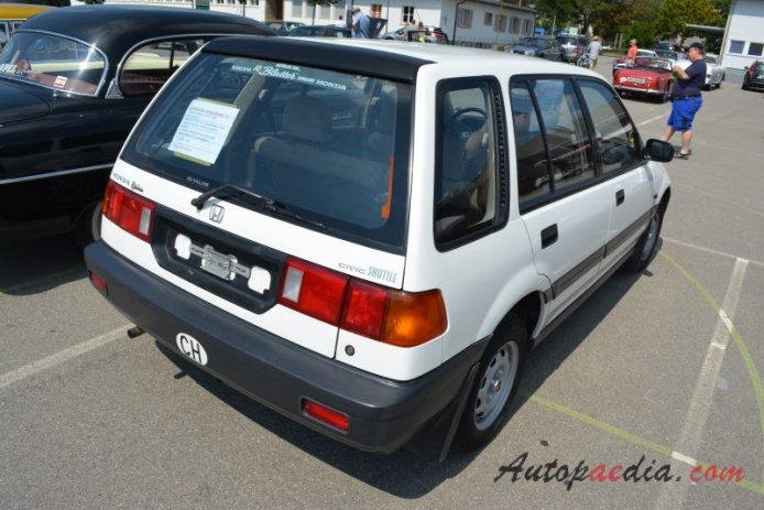 Honda Civic 4. generacja 1987-1996 (1988 Civic Shuttle station wagon 5d), prawy tył